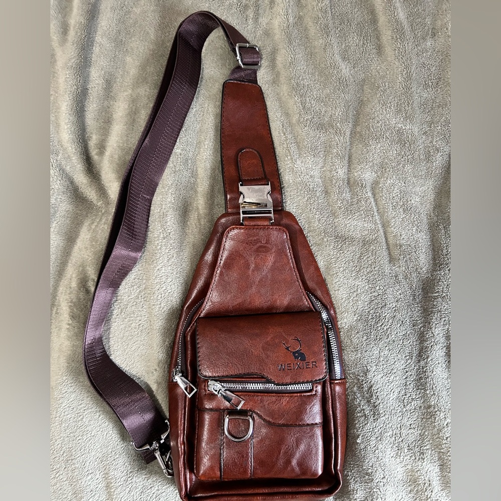 Weixier crossbody satchel NWOT